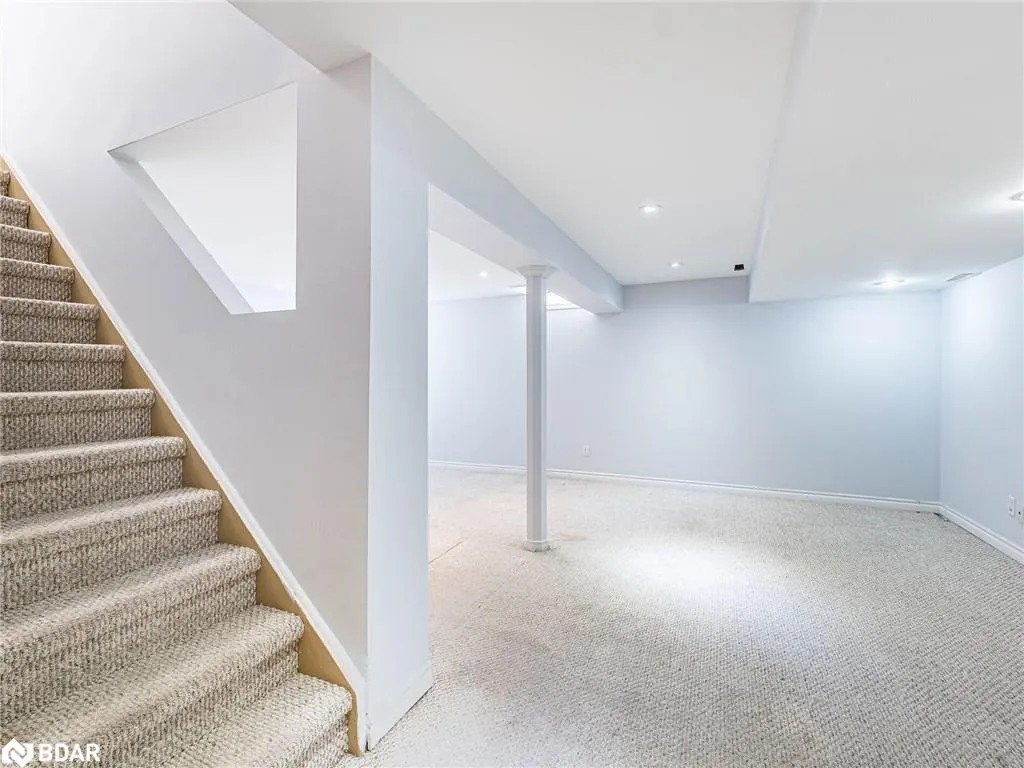 641 Porter Way
