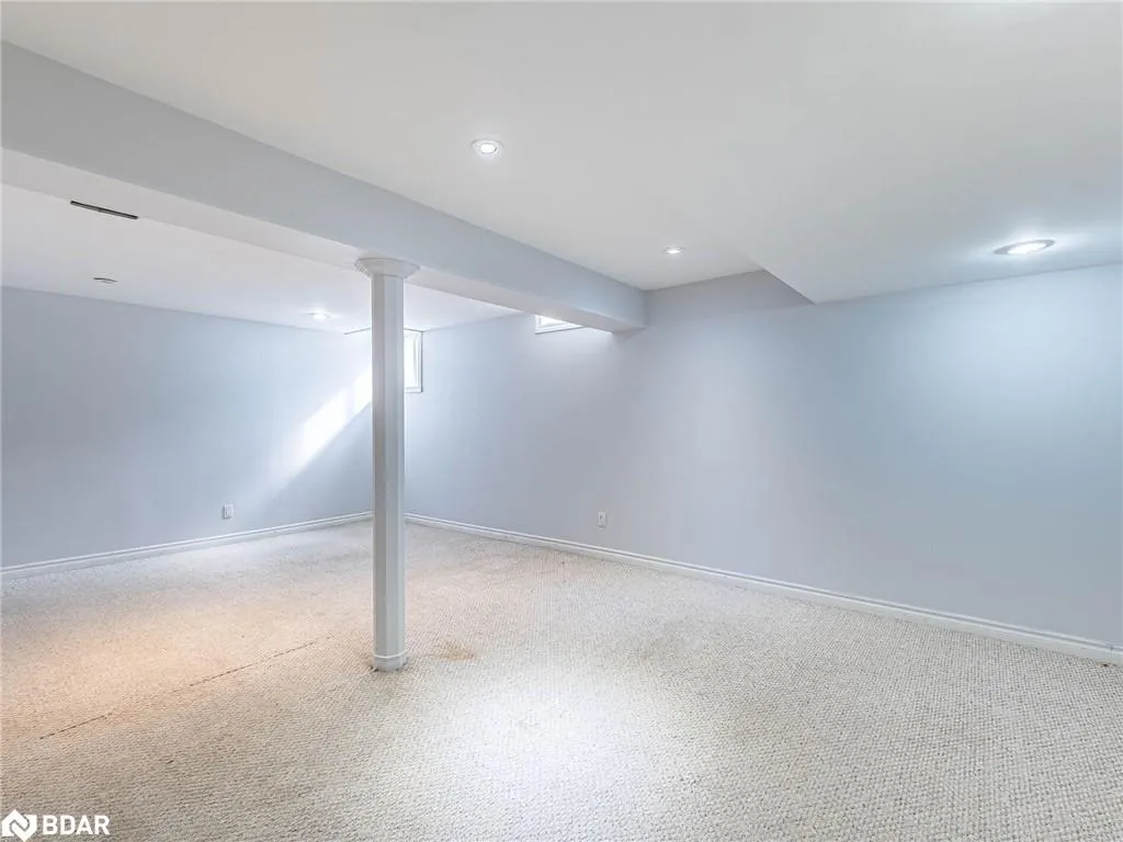 641 Porter Way