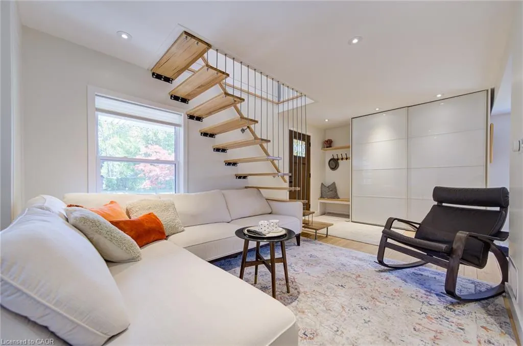 9 Grandview Drive