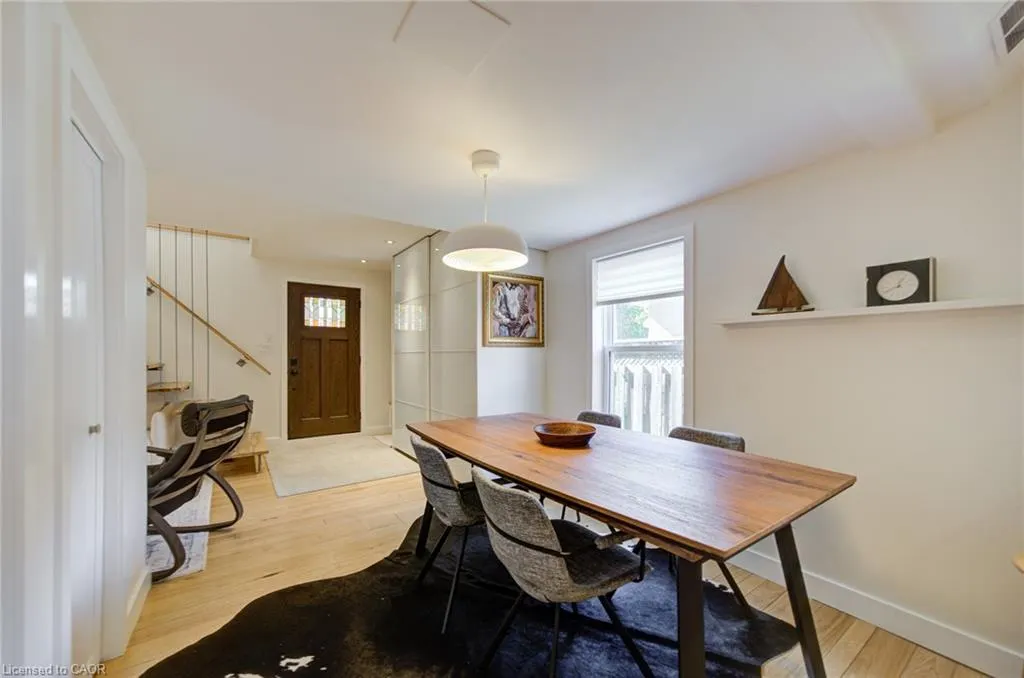 9 Grandview Drive