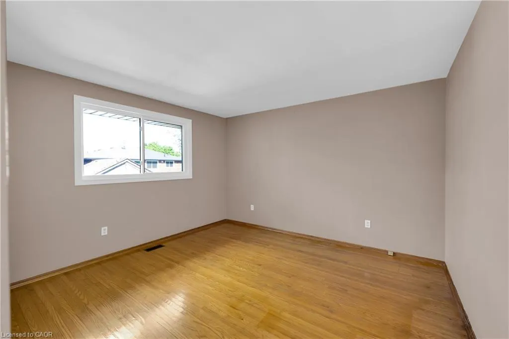 112 Purdy Crescent