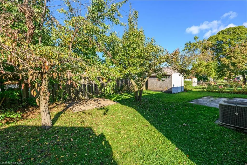 112 Purdy Crescent