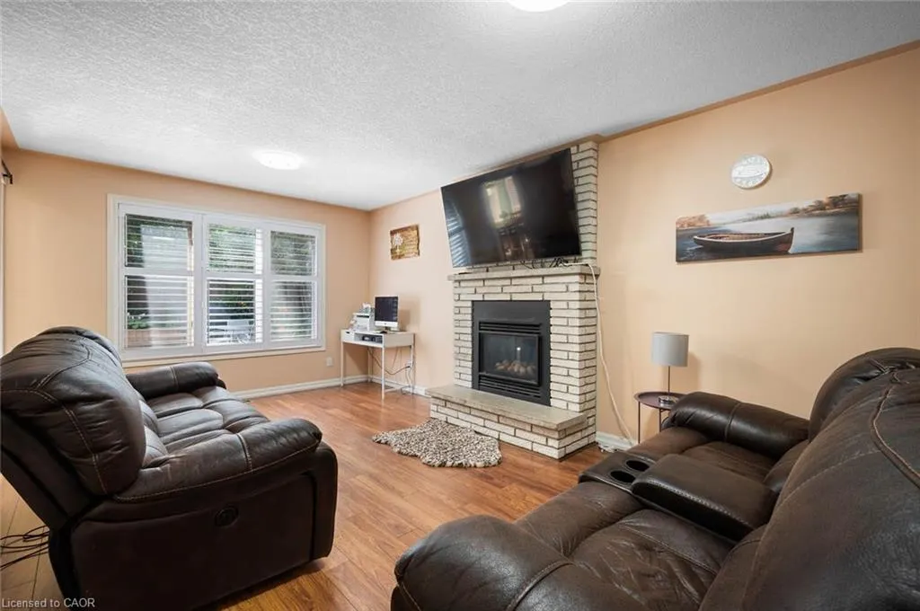 7 Chandos Drive