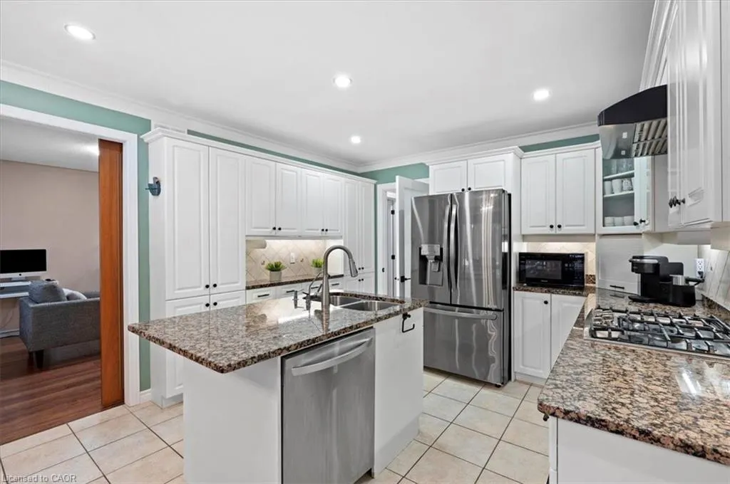 7 Chandos Drive