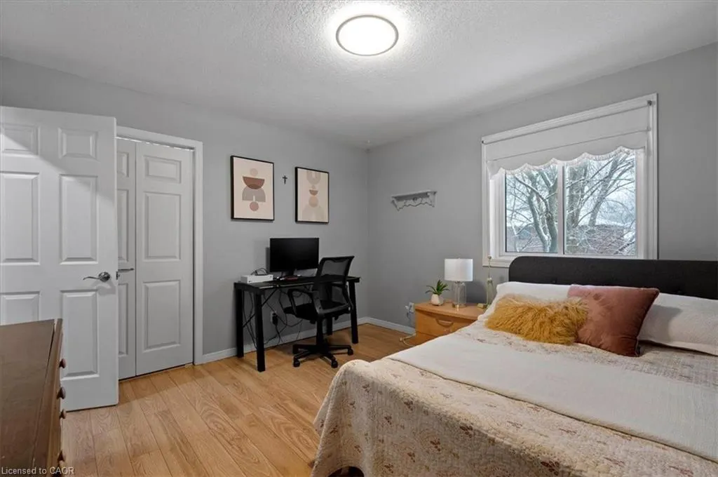 7 Chandos Drive