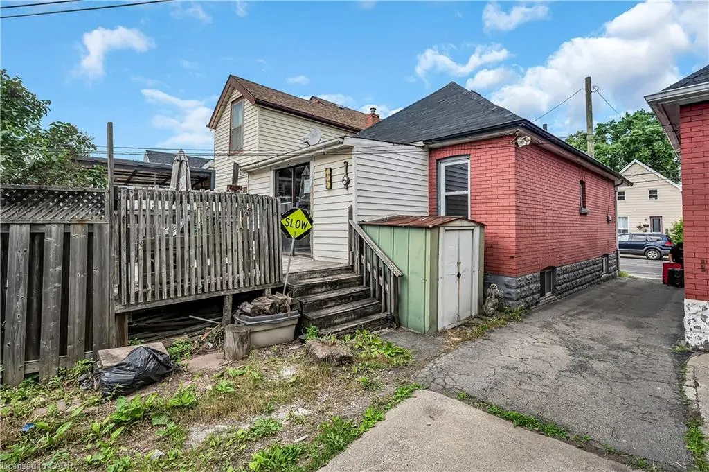 1256 Cannon Street E