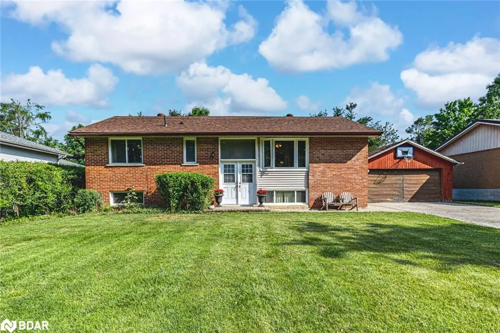 250 Sunnybrae Avenue