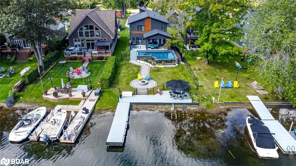 1657 Peninsula Point Road