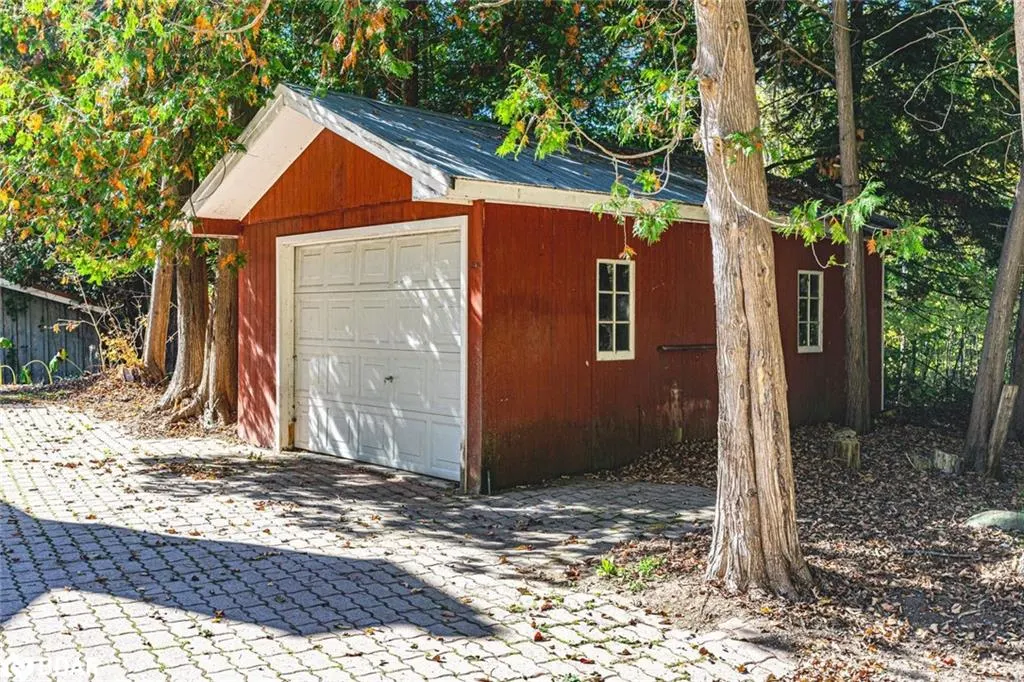 8275 County Rd 9