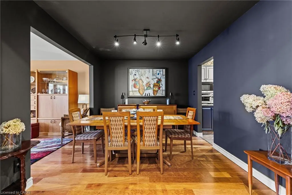 4 Karsam Court