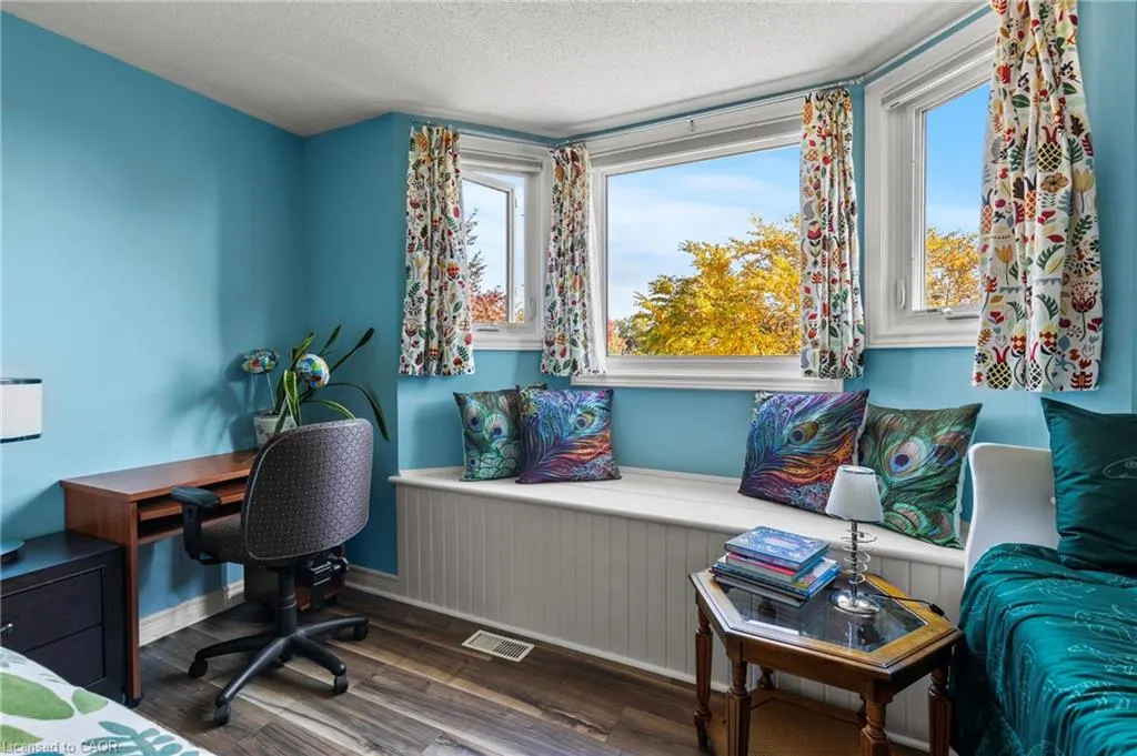 4 Karsam Court