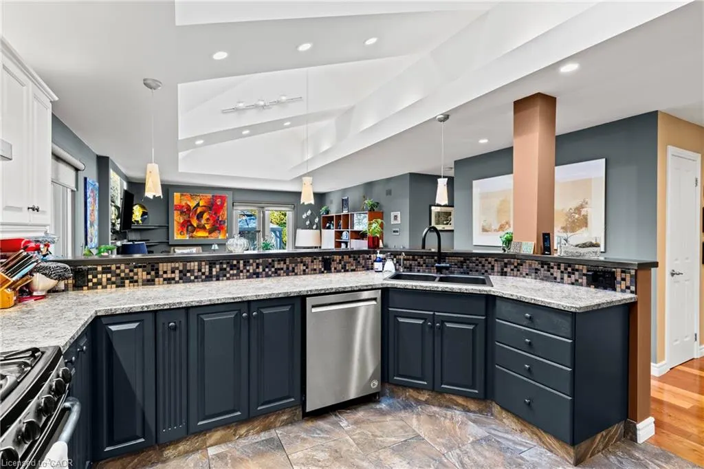 4 Karsam Court