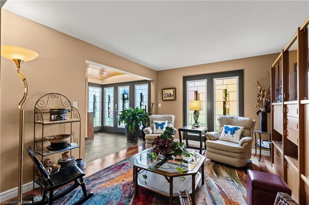 4 Karsam Court