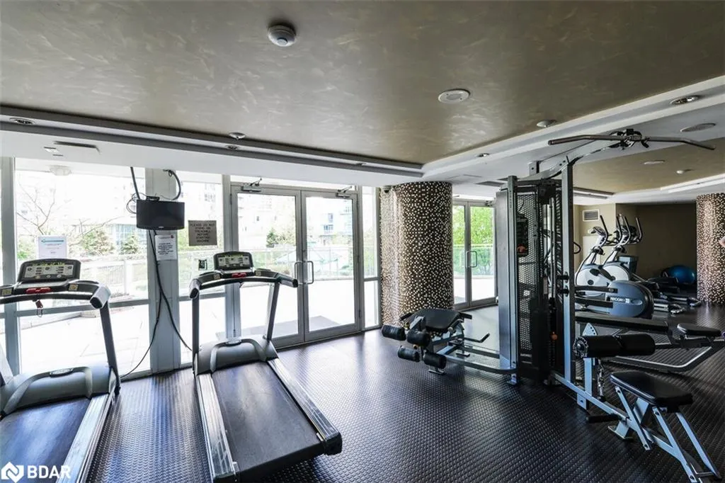 220 Burnhamthorpe Road W, #1805