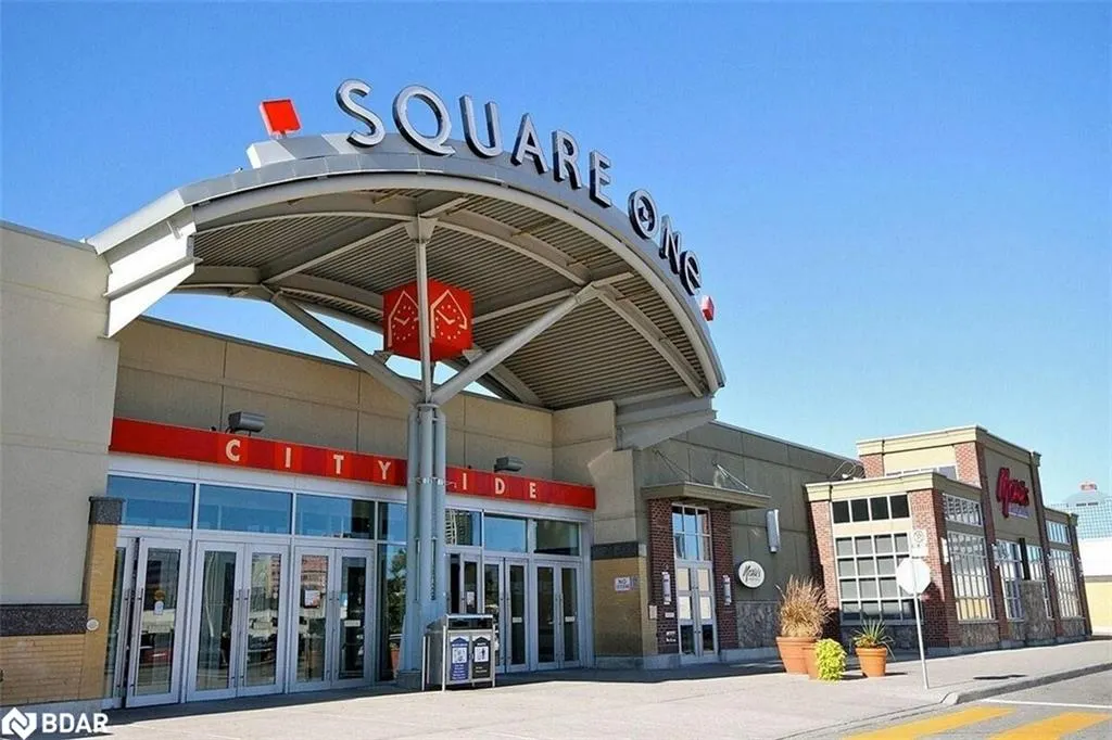 220 Burnhamthorpe Road W, #1805