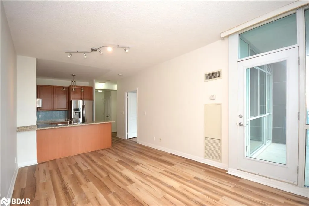 220 Burnhamthorpe Road W, #1805