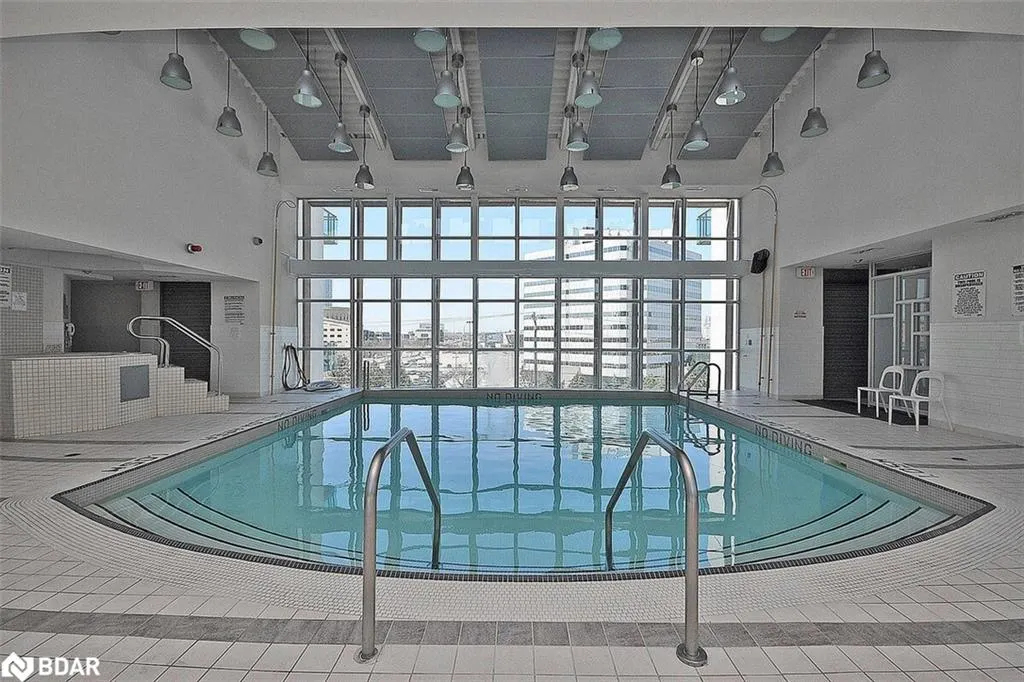 220 Burnhamthorpe Road W, #1805