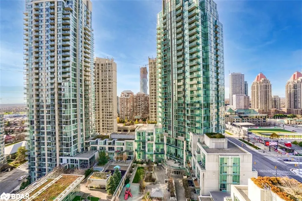 220 Burnhamthorpe Road W, #1805