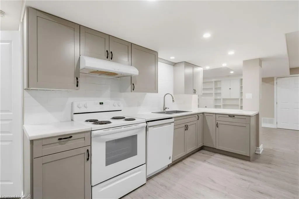 29 Lakeview Lane