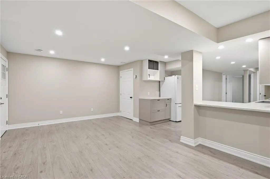 29 Lakeview Lane
