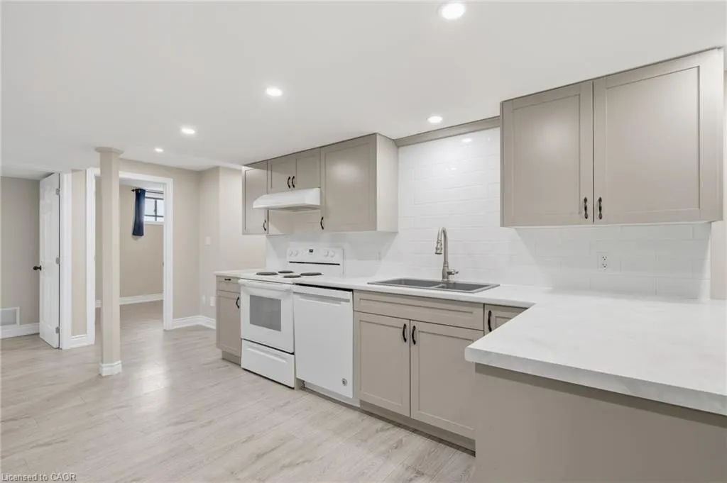 29 Lakeview Lane