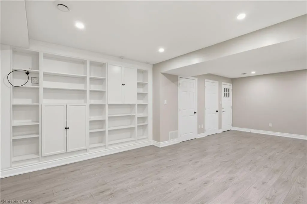 29 Lakeview Lane