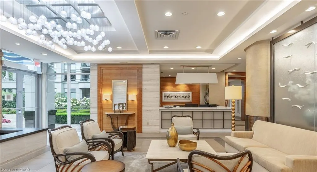 3500 Lakeshore Road, #827
