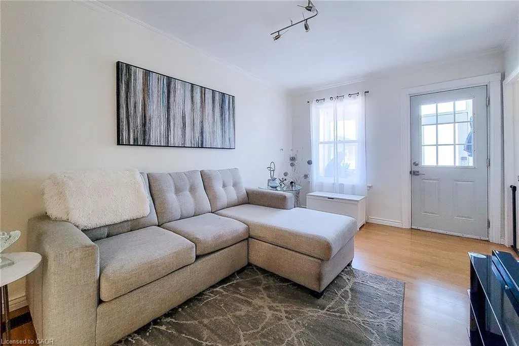 86 East 18th Street