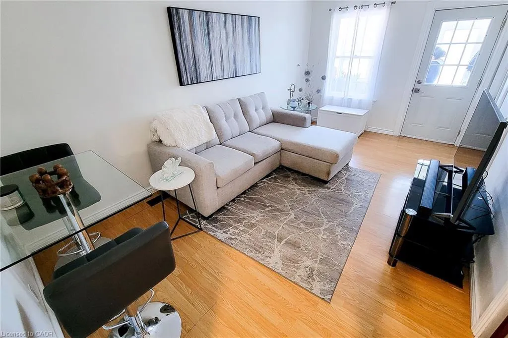 86 East 18th Street