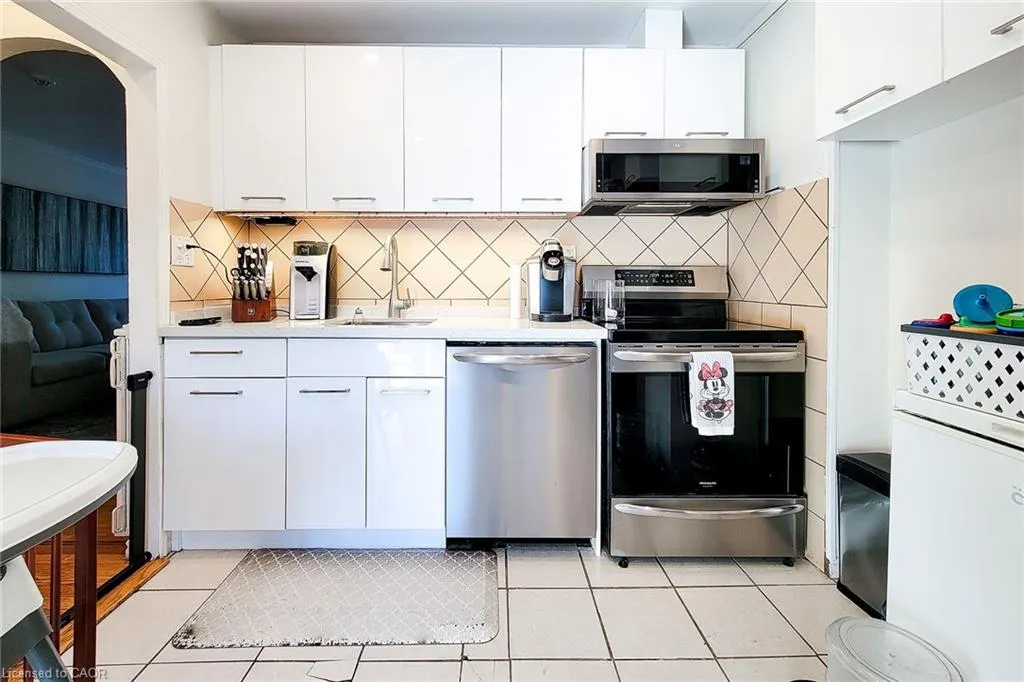 86 East 18th Street
