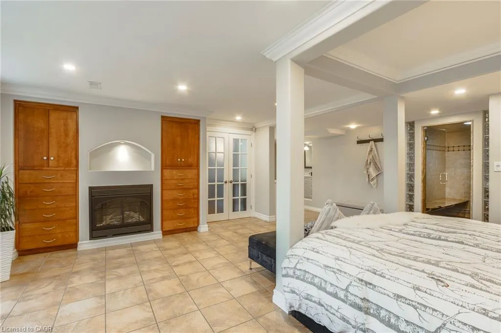 691 Mt St Louis Road W