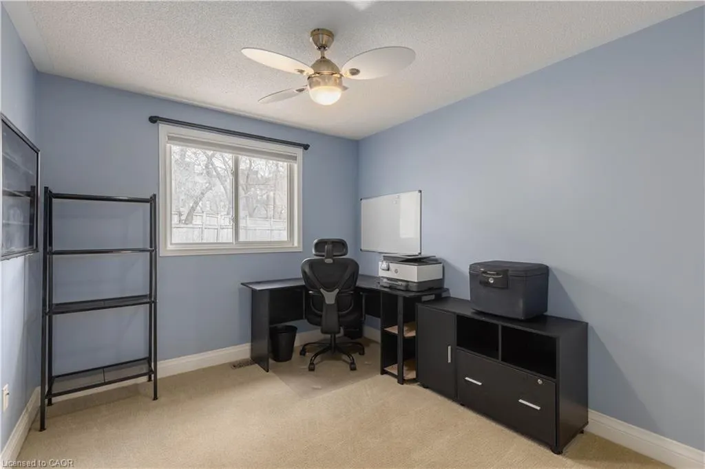 65 Fairwood Place W