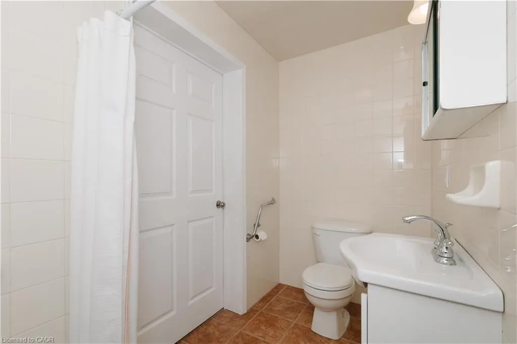 397 Bay Street N, #1