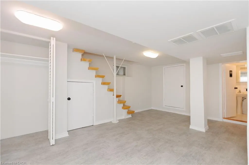 397 Bay Street N, #1