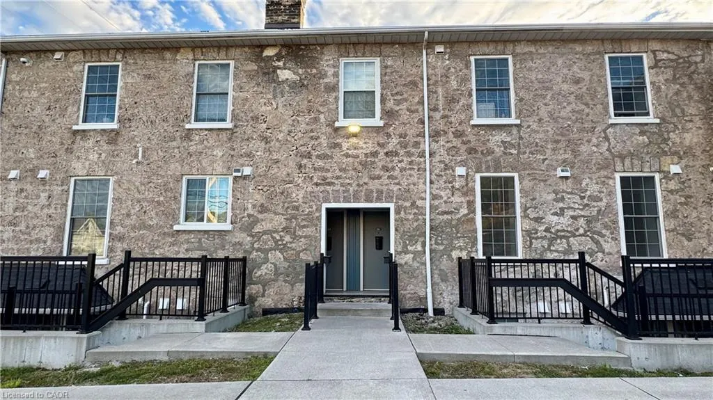 58 Beverly Street, #107