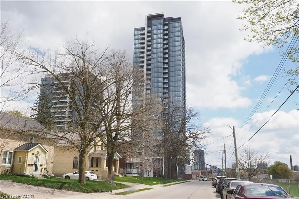 15 Wellington Street S, #1110