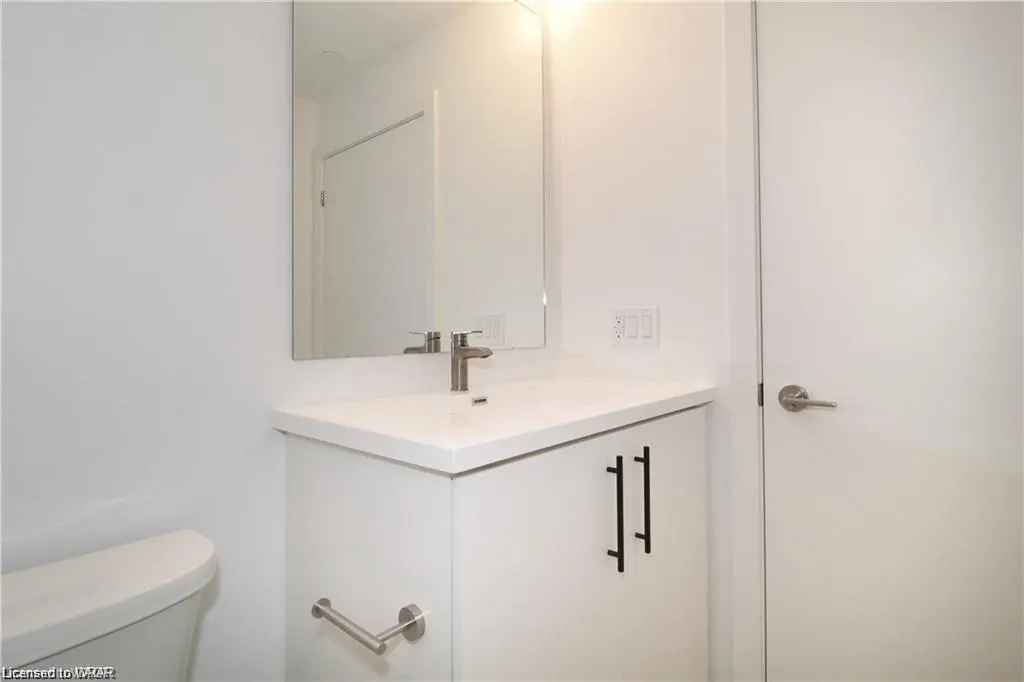 15 Wellington Street S, #1110