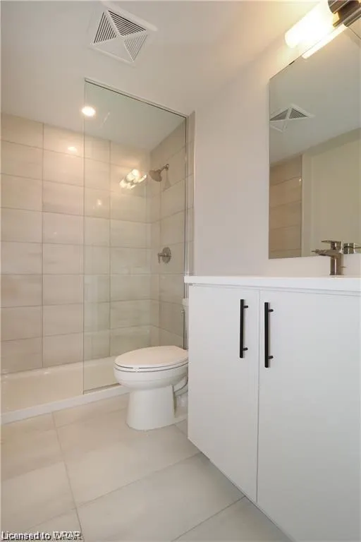 15 Wellington Street S, #1110