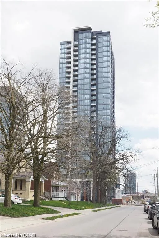 15 Wellington Street S, #1110