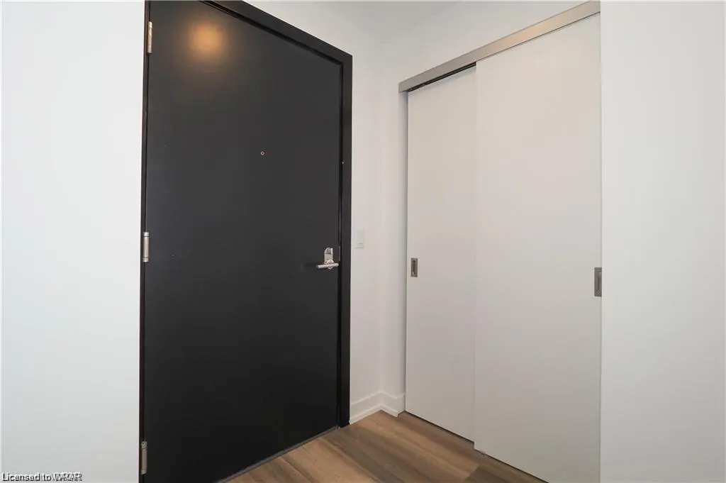 15 Wellington Street S, #1110