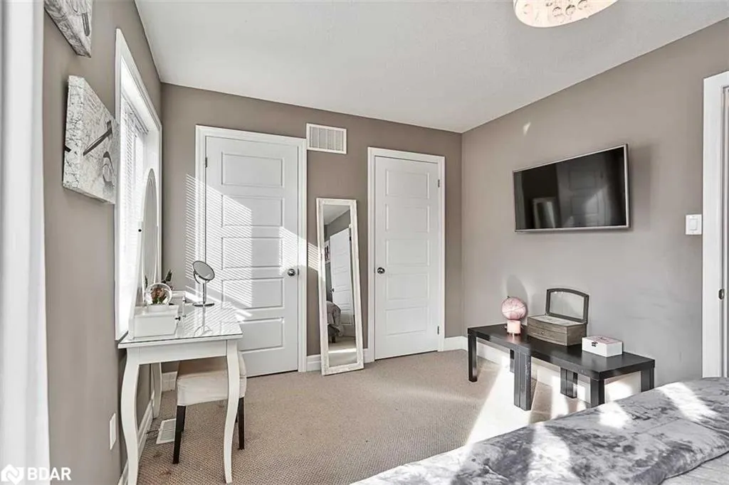 70 Plains Road W, #23