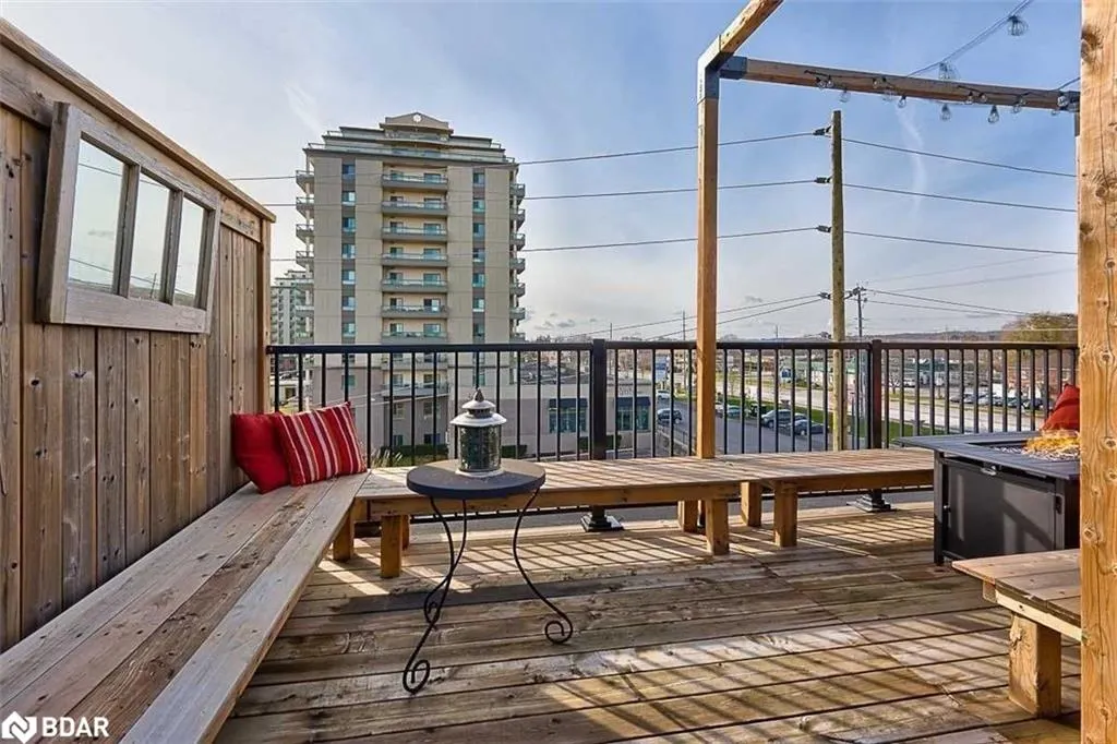 70 Plains Road W, #23