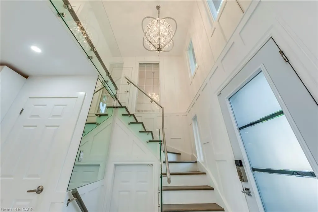 43 South Kingsway Way
