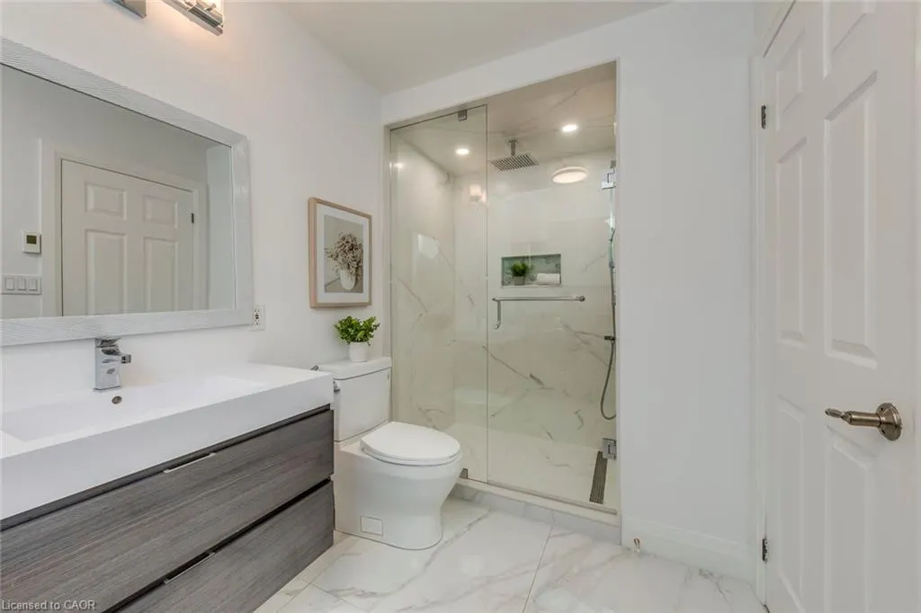 43 South Kingsway Way