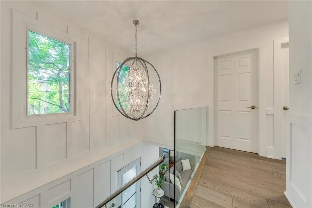 43 South Kingsway Way