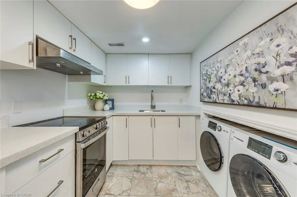 43 South Kingsway Way