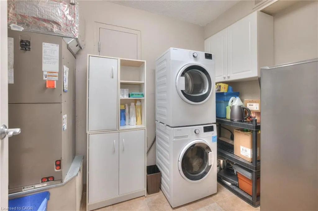 250 Glenridge Drive, #606
