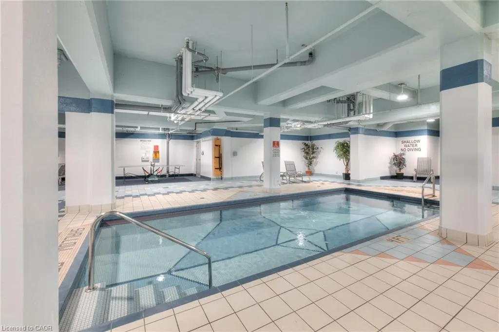 250 Glenridge Drive, #606