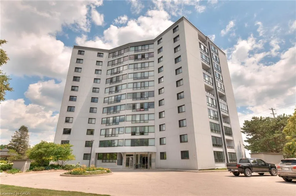 250 Glenridge Drive, #606