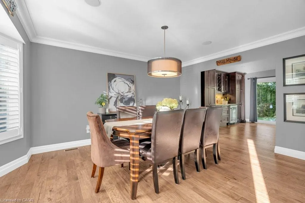 22 Roehampton Court